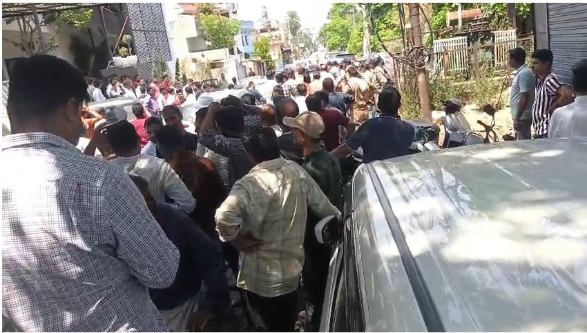 रुड़की के सोत मोहल्ला में स्मार्ट मीटर का विरोध, स्थानीय लोगों ने उठाए सवाल