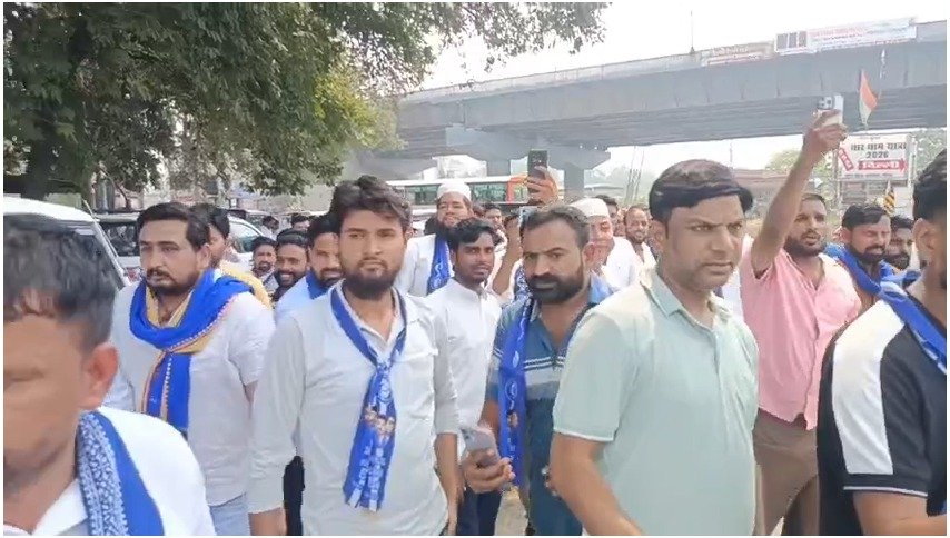 रुड़की पहुंचे सांसद चंद्रशेखर आज़ाद, हरिद्वार के लिए तुरंत हुए रवाना