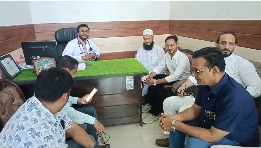 निशुल्क कैंसर जांच शिविर में उमड़ी भीड़, विशेषज्ञ डॉक्टर ने समय पर जांच की दी सलाह