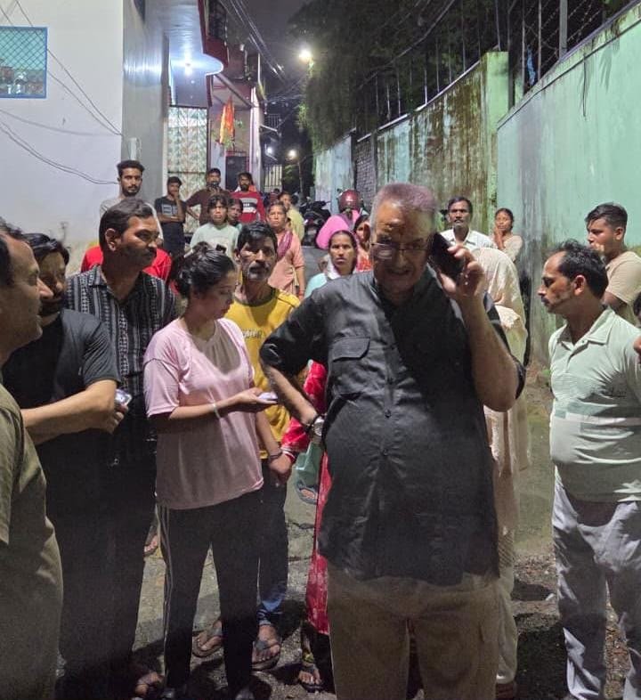 भारी बारिश से देहरादून में हादसा, विजय कॉलोनी में दीवार गिरने से मकानों को नुकसान